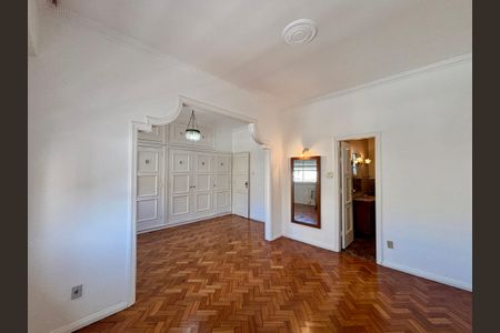 Apartamento à venda com 230m², 3 quartos e 1 vagaSuíte