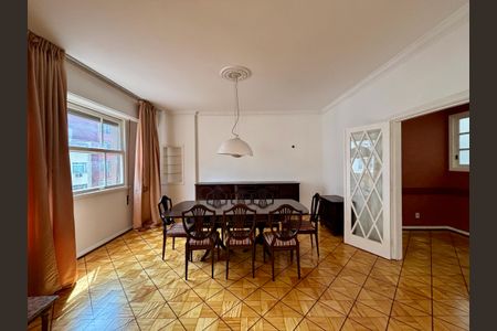 Apartamento à venda com 230m², 3 quartos e 1 vagaSala