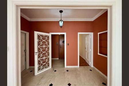 Hall de Entrada de apartamento à venda com 3 quartos, 230m² em Copacabana, Rio de Janeiro
