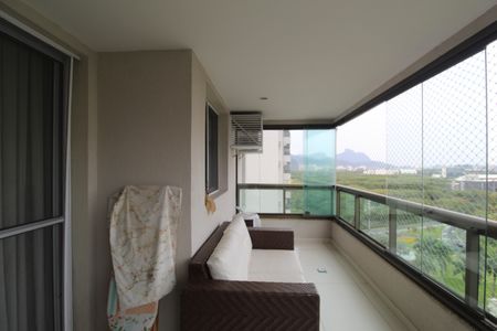 Sala - Varanda de apartamento para alugar com 4 quartos, 110m² em Jacarepaguá, Rio de Janeiro