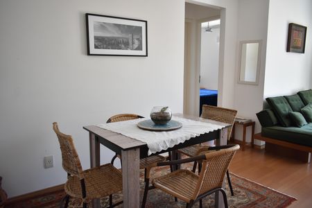 Apartamento para alugar com 55m², 2 quartos e 1 vagaSala