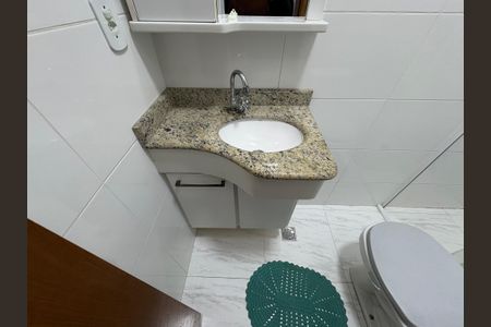 Casa à venda com 137m², 3 quartos e 2 vagas Casa à venda com 137m², 3 quartos e 2 vagasBanheiro