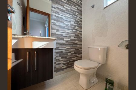 Casa à venda com 137m², 3 quartos e 2 vagas Casa à venda com 137m², 3 quartos e 2 vagasLavabo 2