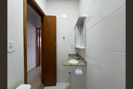 Casa à venda com 137m², 3 quartos e 2 vagas Casa à venda com 137m², 3 quartos e 2 vagasBanheiro