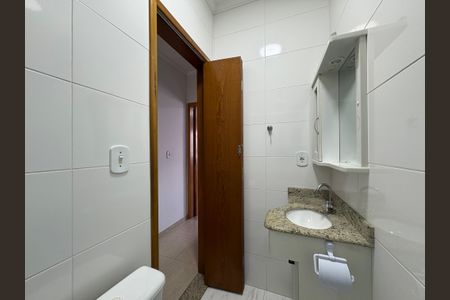 Casa à venda com 137m², 3 quartos e 2 vagas Casa à venda com 137m², 3 quartos e 2 vagasBanheiro