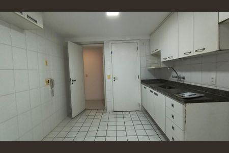 Apartamento para alugar com 95m², 3 quartos e 1 vagaCozinha e Área de Serviço 
