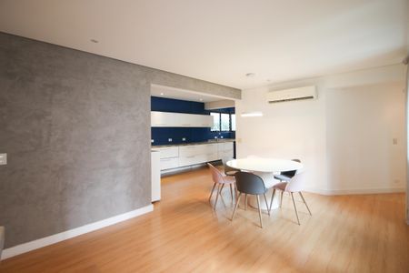 Apartamento para alugar com 137m², 2 quartos e 2 vagasSala