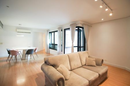 Apartamento para alugar com 137m², 2 quartos e 2 vagasSala