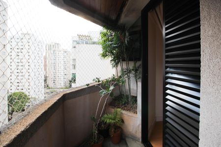 Apartamento para alugar com 137m², 2 quartos e 2 vagasVaranda do Quarto 1 e Suíte  