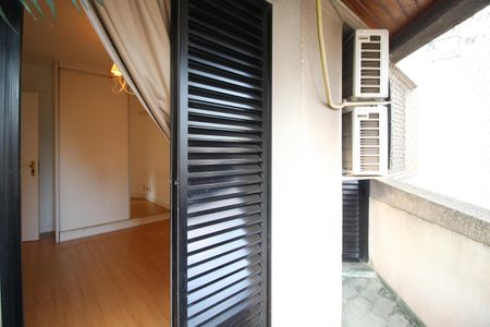 Apartamento para alugar com 137m², 2 quartos e 2 vagasVaranda do Quarto 1 e Suíte  