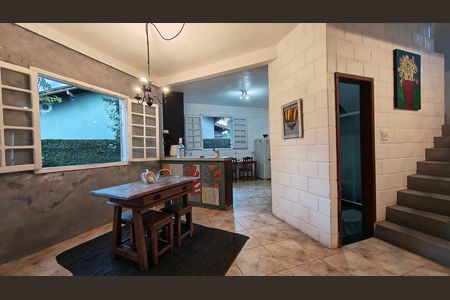 Casa de condomínio à venda com 175m², 3 quartos e 1 vagaSala