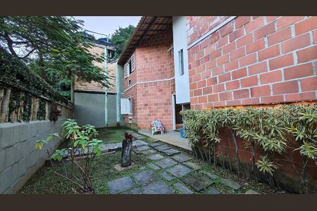 Casa de condomínio à venda com 175m², 3 quartos e 1 vagaÁrea comum