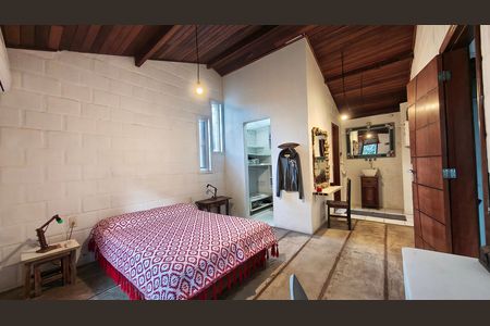 Casa de condomínio à venda com 175m², 3 quartos e 1 vagaSuíte
