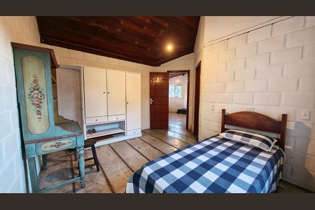 Casa de condomínio à venda com 175m², 3 quartos e 1 vagaSuíte 2