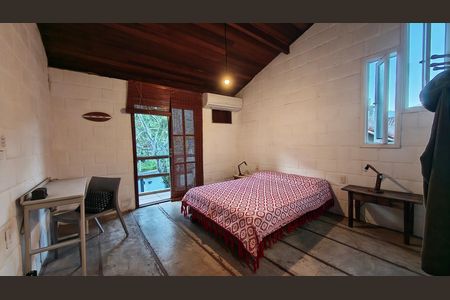 Casa de condomínio à venda com 175m², 3 quartos e 1 vagaSuíte