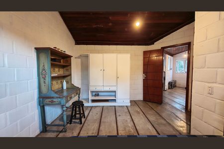 Casa de condomínio à venda com 175m², 3 quartos e 1 vagaSuíte 2