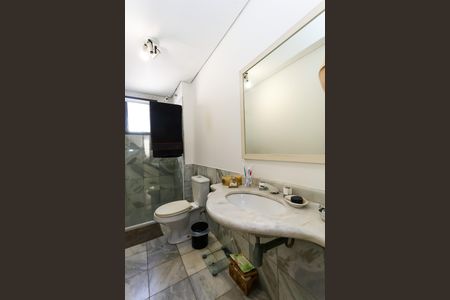 Banheiro social de apartamento à venda com 4 quartos, 163m² em Vila Andrade, São Paulo