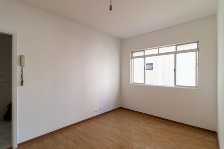 Apartamento para alugar com 75m², 2 quartos e sem vagaSala