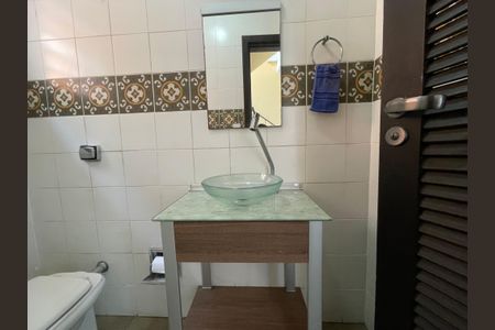 Casa à venda com 203m², 4 quartos e 2 vagasBanheiro Social 2