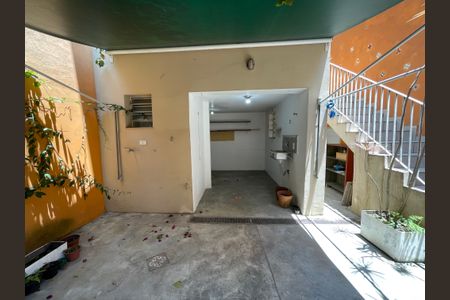 Casa à venda com 203m², 4 quartos e 2 vagasQuintal