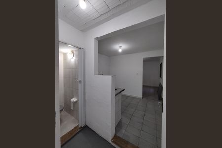 Banheiro - torneira de casa para alugar com 1 quarto, 50m² em Saúde, São Paulo