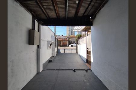 Garagem de casa para alugar com 1 quarto, 50m² em Saúde, São Paulo