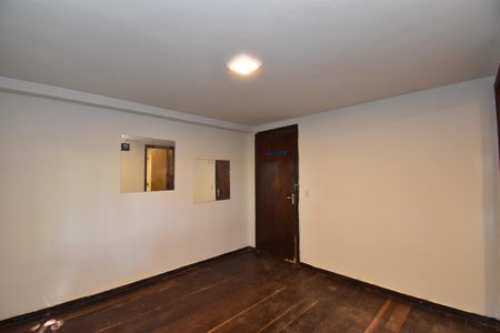 Casa para alugar com 350m², 8 quartos e 5 vagasSemi Suíte 1