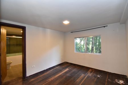 Casa para alugar com 350m², 8 quartos e 5 vagasSemi Suíte 1