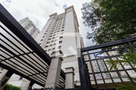 Apartamento para alugar com 117m², 3 quartos e sem vagaFachada