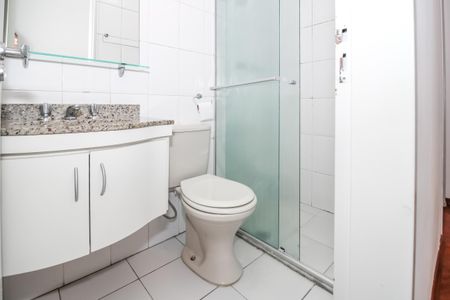 Apartamento para alugar com 117m², 3 quartos e sem vagaBanheiro