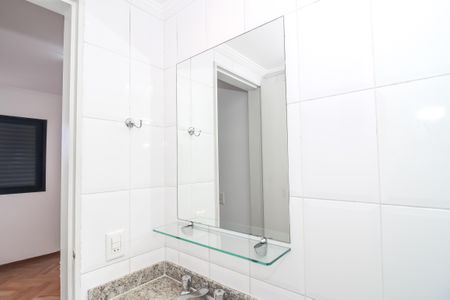 Apartamento para alugar com 117m², 3 quartos e sem vagaBanheiro da Suíte