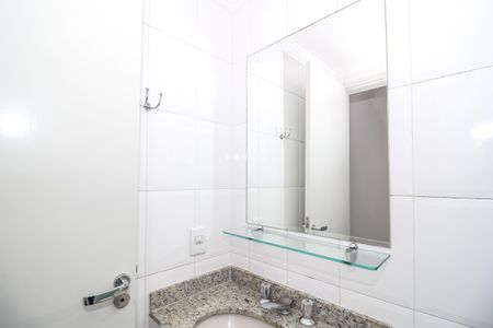 Apartamento para alugar com 117m², 3 quartos e sem vagaBanheiro