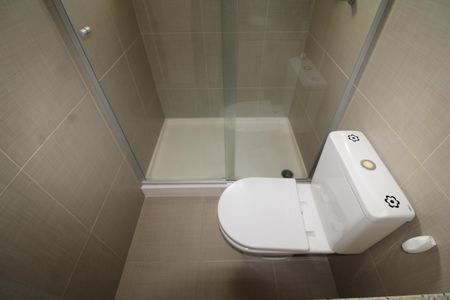 Apartamento para alugar com 63m², 2 quartos e 2 vagasBanheiro