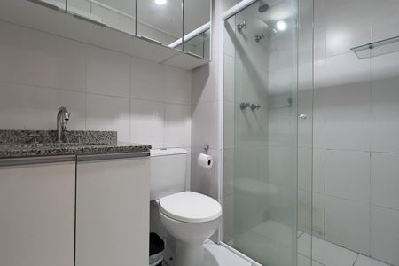 Banheiro de apartamento para alugar com 1 quarto, 38m² em Jardim Flor da Montanha, Guarulhos
