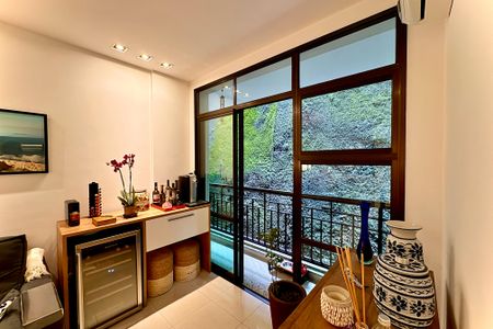 Sala de apartamento à venda com 2 quartos, 69m² em Laranjeiras, Rio de Janeiro