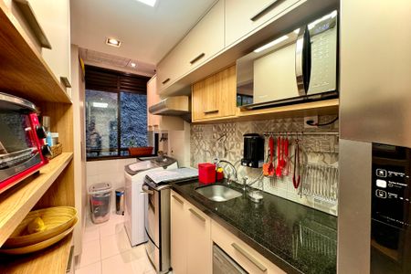 Apartamento à venda com 69m², 2 quartos e 1 vaga Apartamento à venda com 69m², 2 quartos e 1 vagaCozinha