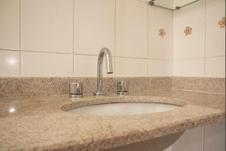 Apartamento para alugar com 200m², 3 quartos e 3 vagasBanheiro da Suíte 2