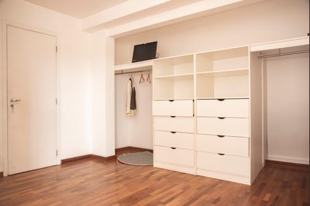 Apartamento para alugar com 200m², 3 quartos e 3 vagasSuíte 1