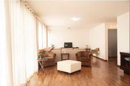 Apartamento para alugar com 200m², 3 quartos e 3 vagasSala