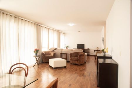 Apartamento para alugar com 200m², 3 quartos e 3 vagasSala