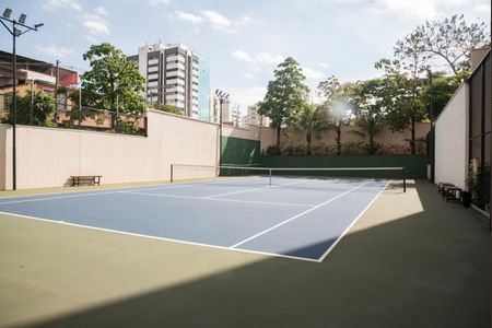 Apartamento para alugar com 200m², 3 quartos e 3 vagasÁrea comum - Quadra de tênis