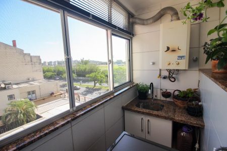 Apartamento à venda com 70m², 2 quartos e 1 vagaÁrea de Serviço