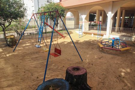 Apartamento à venda com 70m², 2 quartos e 1 vagaÁrea comum - Playground