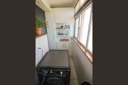 Apartamento à venda com 70m², 2 quartos e 1 vagaÁrea de Serviço