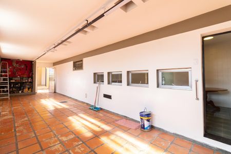 Garagem de casa para alugar com 3 quartos, 300m² em Parque Continental, São Paulo