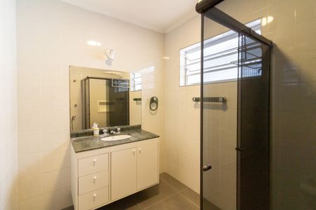 Casa para alugar com 300m², 3 quartos e 2 vagasBanheiro da Suíte