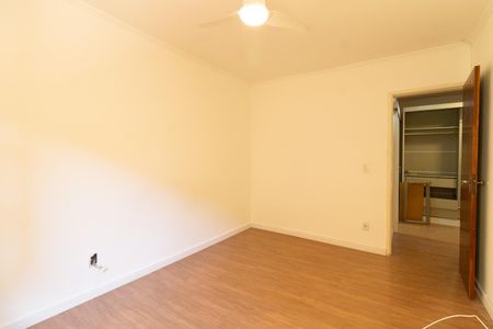Casa para alugar com 300m², 3 quartos e 2 vagasSuíte