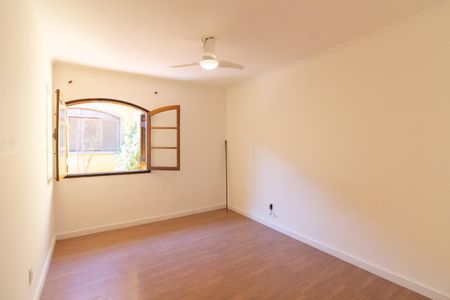 Casa para alugar com 300m², 3 quartos e 2 vagasSuíte