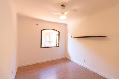 Casa para alugar com 300m², 3 quartos e 2 vagasQuarto 1