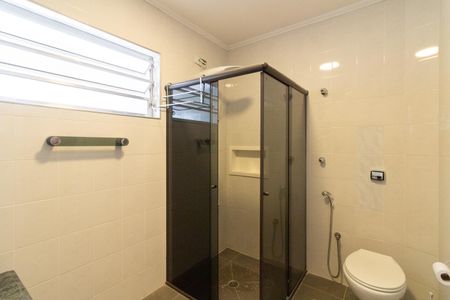 Casa para alugar com 300m², 3 quartos e 2 vagasBanheiro da Suíte